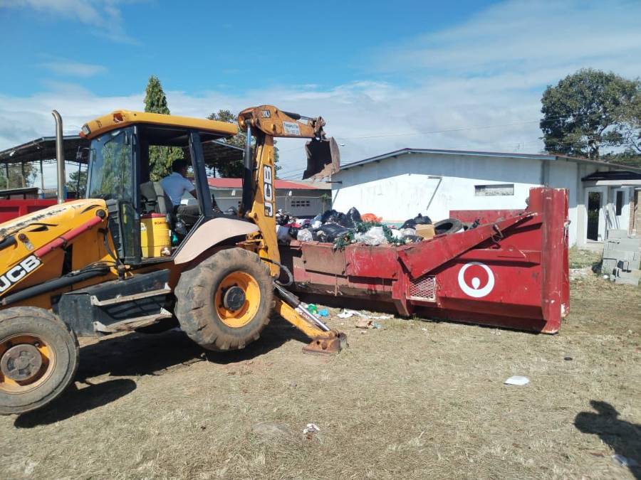 La Chorrera | Colocan tinas de acopio como paliativo al incremento de basura