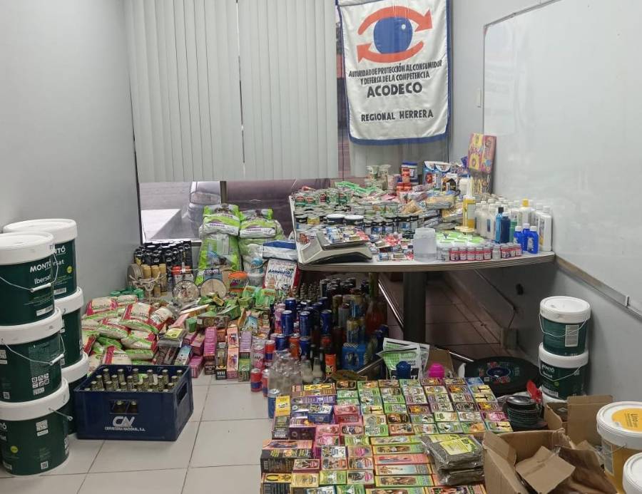 Verificadores de Acodeco detectan irregularidades en comercios de Los Santos.