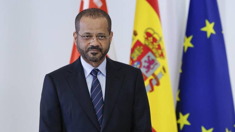 El canciller de Omán, Badr bin Hamad al Busaidi, confirmó la nueva ronda de diálogo nuclear en Ginebra.