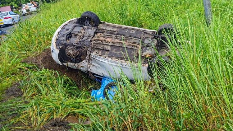 Laso se encontraba atrapado dentro del vehículo y sin signos vitales.