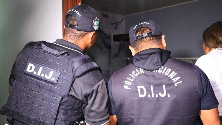 Entre los detenidos hay 6 mujeres y 4 hombre, que serán llevados ante el juez de garantías