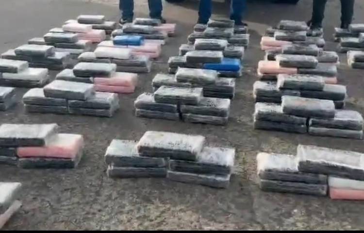 Había 469 paquetes de cocaína dentro de un buque en Colón