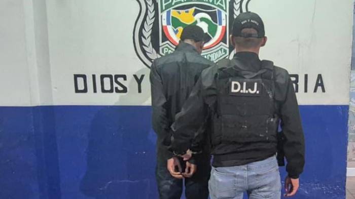 Durante la captura de los sospechosos se decomisaron 5 teléfonos celulares