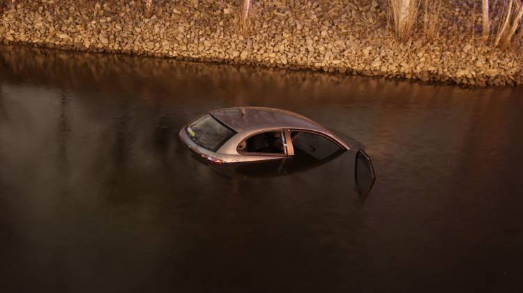 La mujer se encuentra fuera de peligro. Sus gritos de auxilio alertaron a la policía.