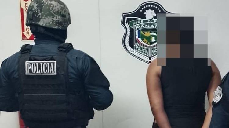 La mujer fue detenida cuando unidades de la Policía Nacional hacían una ronda