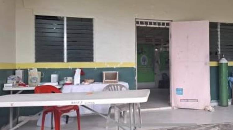 El extranjero fue sacado del agua, pero dictaminaron su muerte en el Centro de Salud