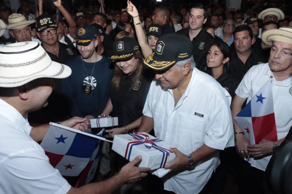 ¡Viva Panamá¡ Se celebran 121 años de vida republicana