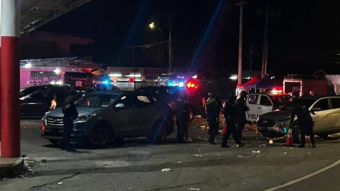 El agresor fue aprehendido por la policía y aún portaba el arma de fuego en las manos