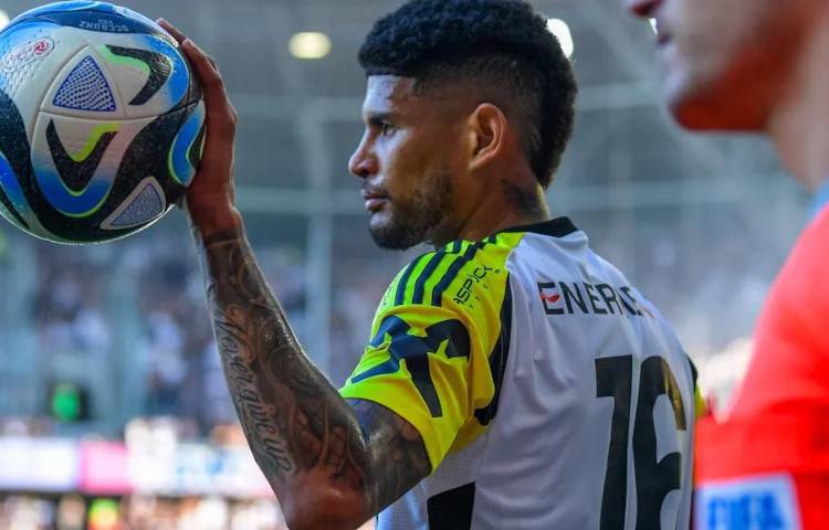 Andrade le dice adiós a la Copa América por ruptura de ligamento